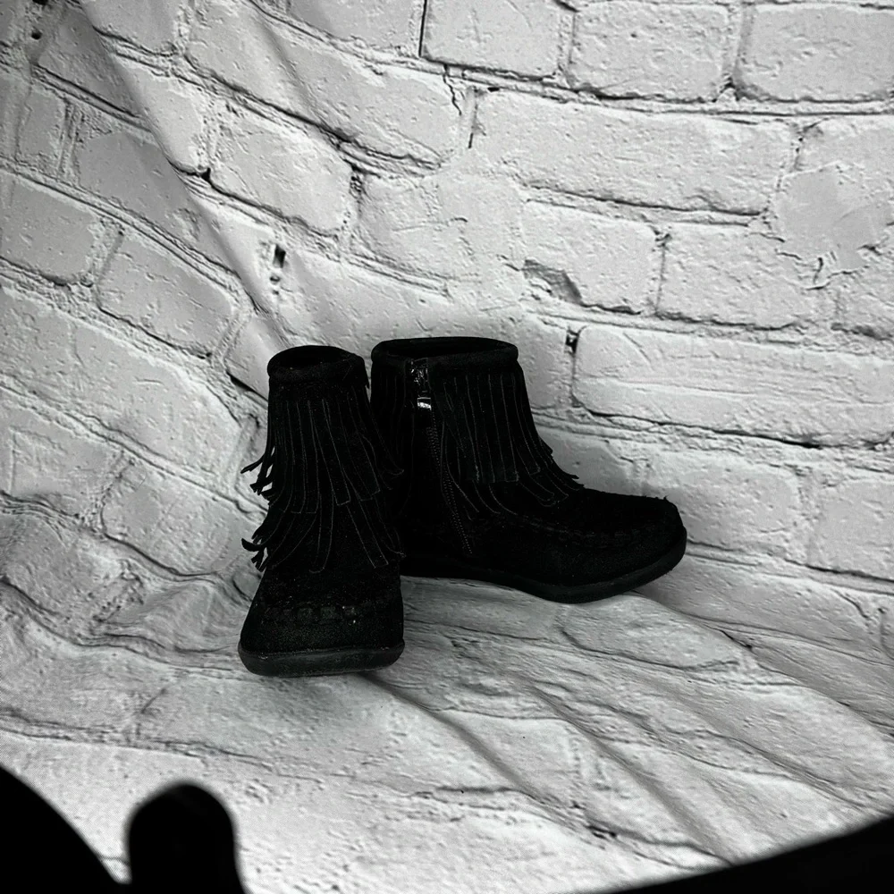 Little Girl Black Faux Suede Hippie Indie Boho Fringe Moccasin Zip Up Boots Sz 5